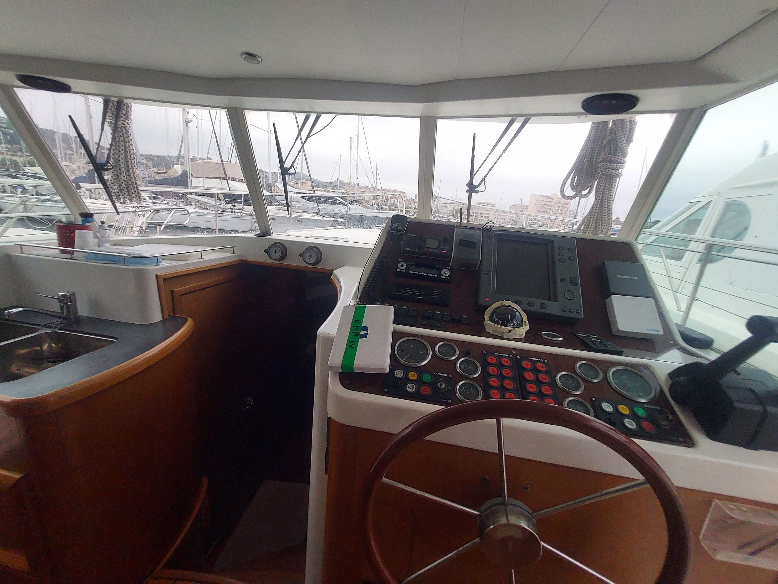 slider 6 Beneteau Swift Trawler 42